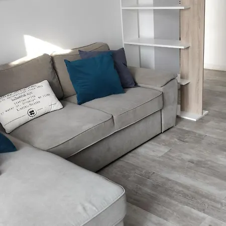 Aquamarine Apartment